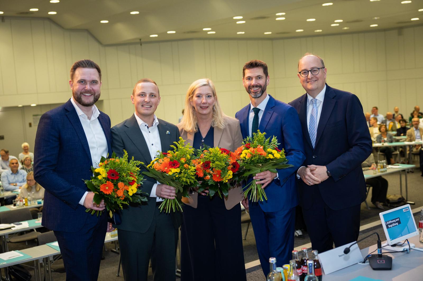 v.l.n.r.: Torben M�nning, Luca Ducree, Julia Jacob, Fabian Schrumpf und Matthias Hauer (Foto: Jonas Brinkmann)